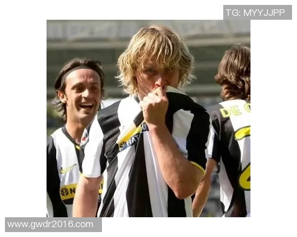 30号球星的魅力与故事 盘点足球队中30号球员的精彩表现与贡献